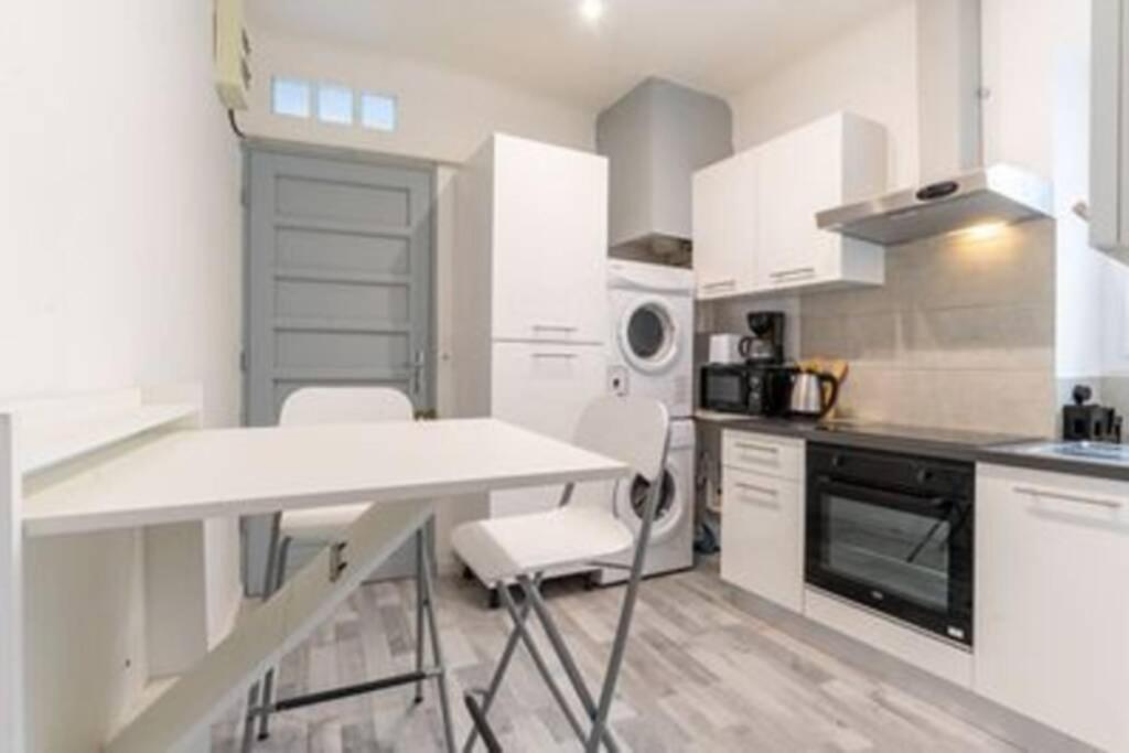 Le Charme Du Medieval Dans Un Appartement Cosy 히에레 외부 사진